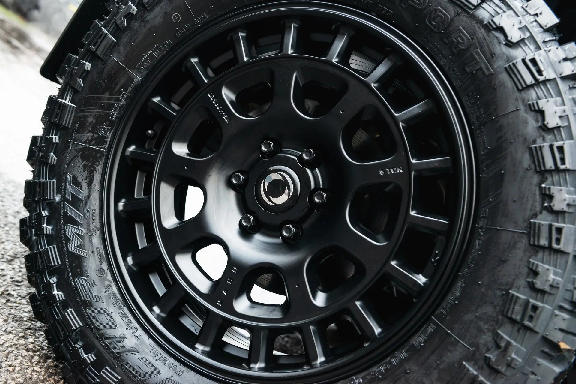 INEOS Grenadier (2023 Onwards) RS-Forged Alloy Wheels - Hammerhead - Image 17