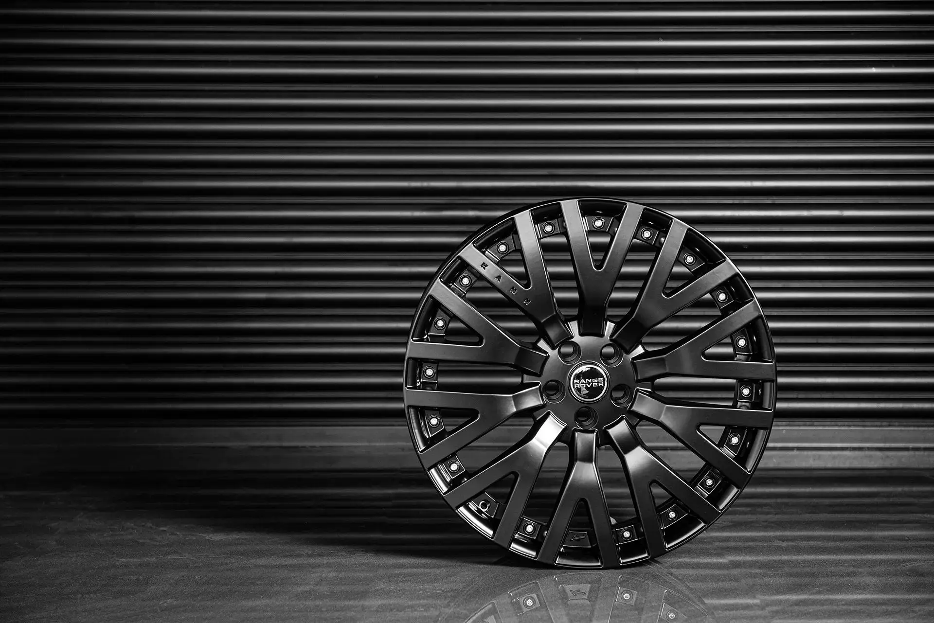 Land Rover Defender (2020 Onwards) Alloy Wheels - RS-2 Light - Image 16