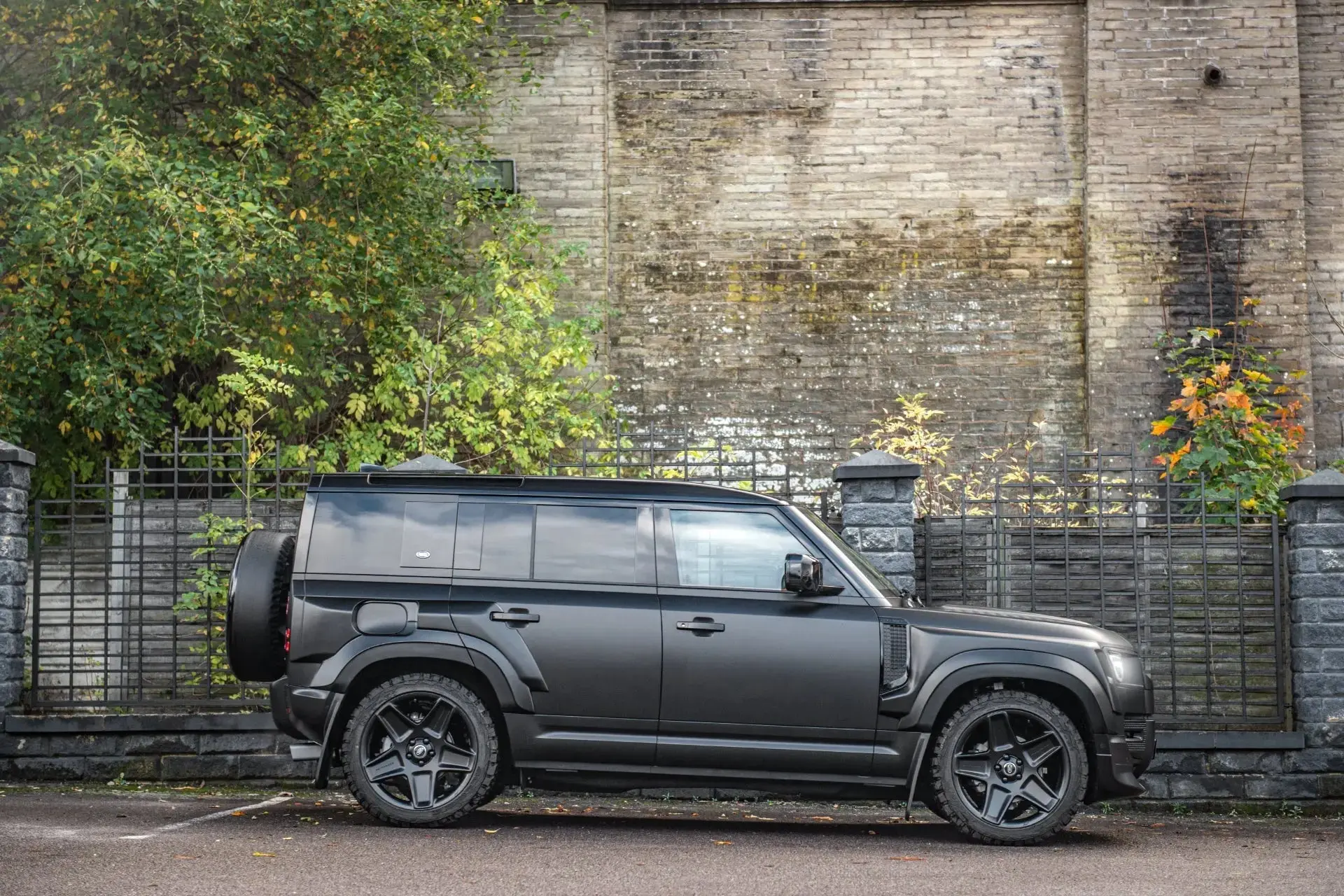 Land Rover Defender (2020 Onwards) RS-Forged Alloy Wheels - Mondial Retro - Image 21